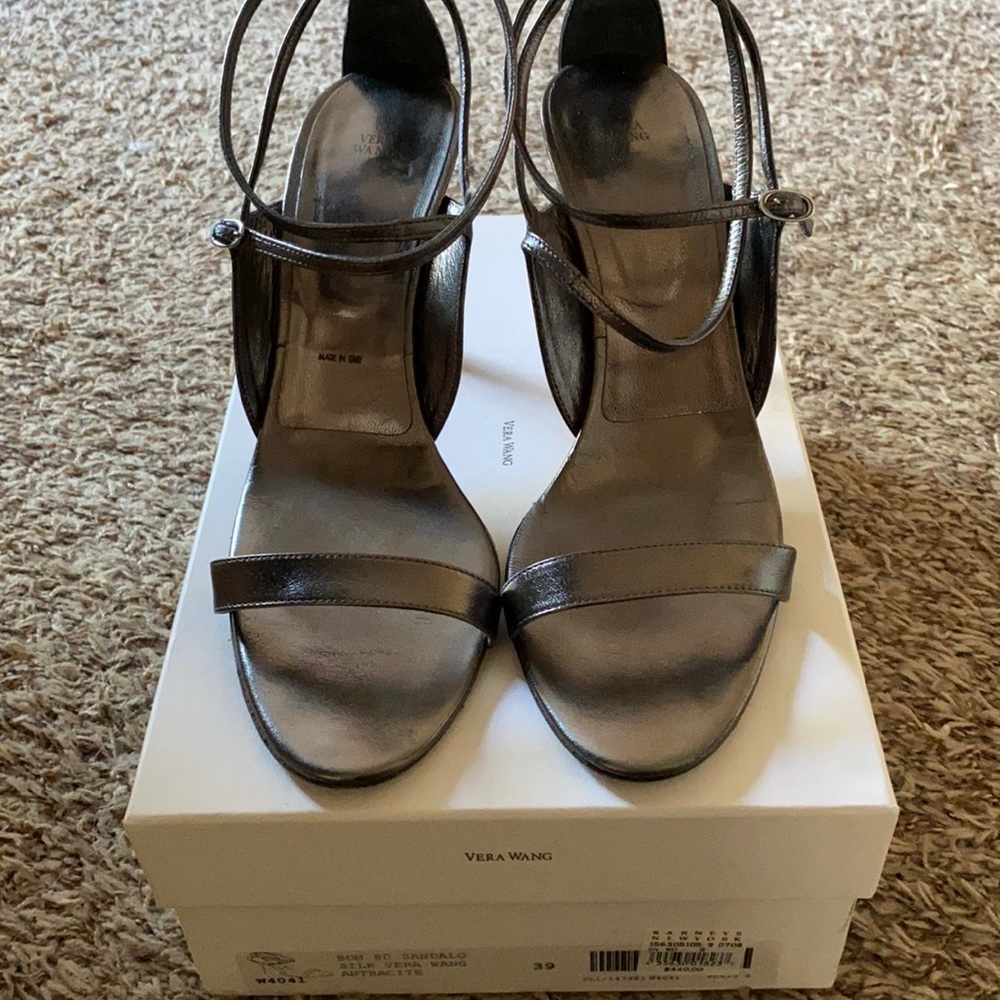 Vera Wang Son Sandalo, Silk Vera Wang, in Antracite (Pewter), Size 39